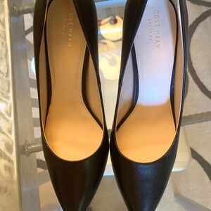 Cole Haan Leather heels size 11